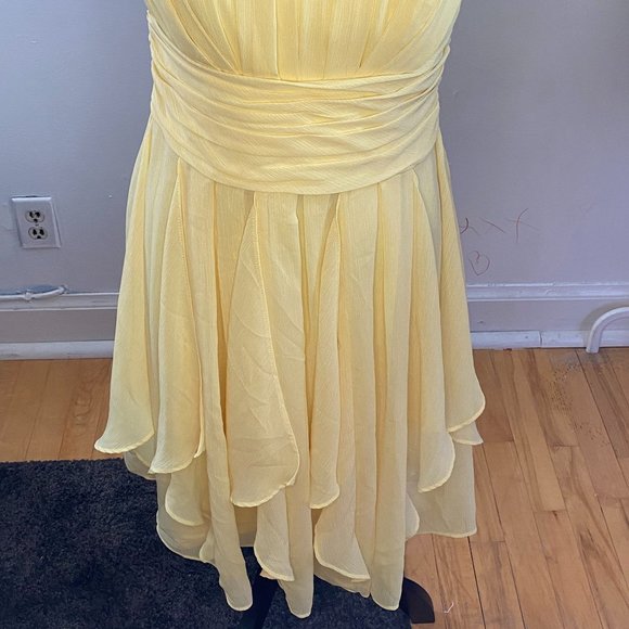 Davids Bridal - Gorgeous Yellow Flowing Dress Gown - Size 2 - Picture 2 of 7